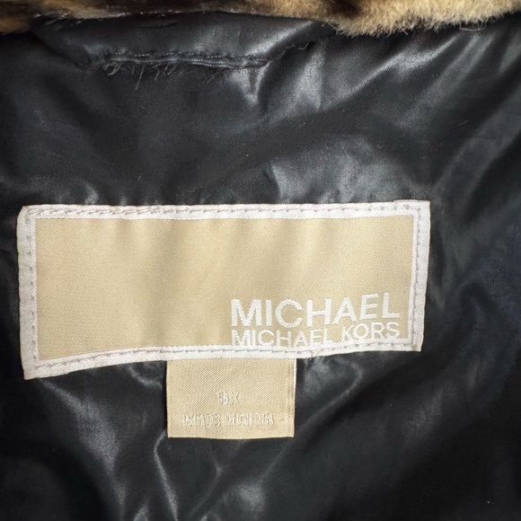 Michael Kors Black Puffer Jacket with Leopard Lining - Picture 2 of 4